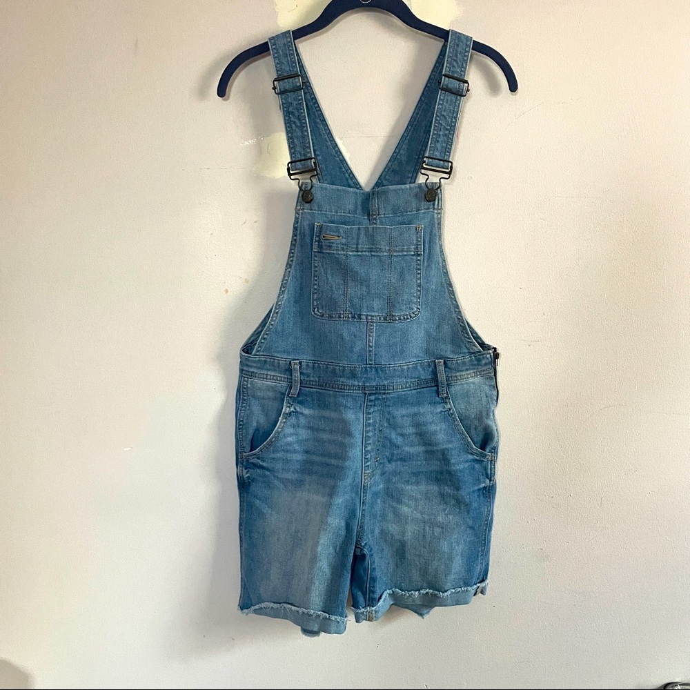 Gap Overalls - Shorts